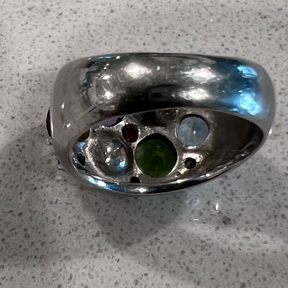 Ross Simon’s 2.85cttw multi gemstone and cultured pearl ring. - Picture 4 of 9
